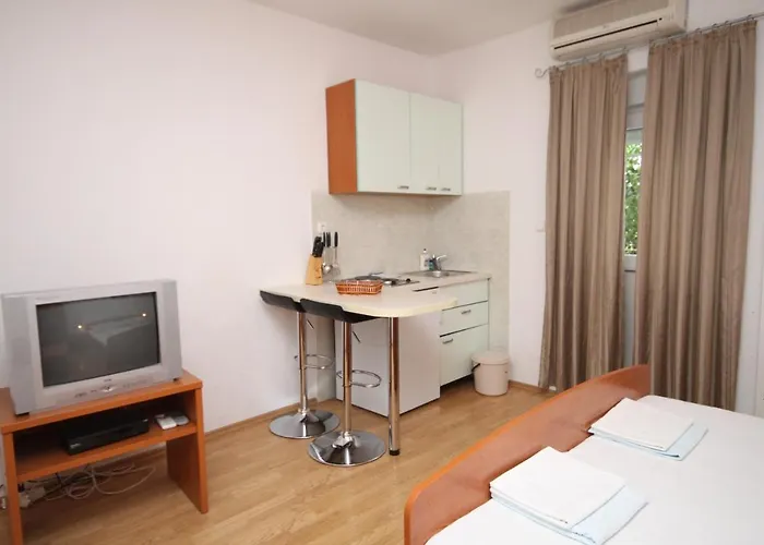 Appartement With Parking Space - 6696