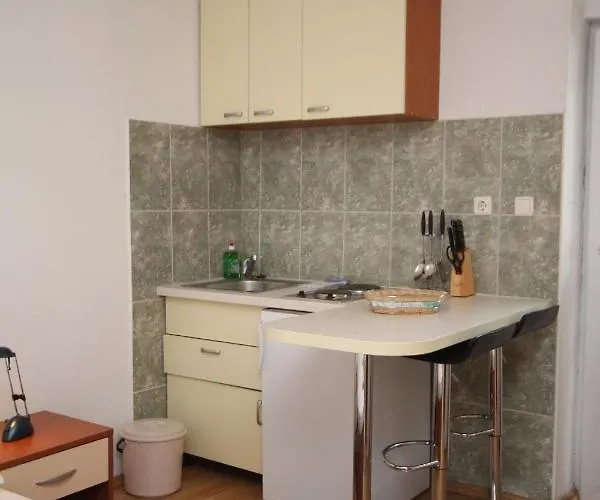 Apartment With Parking Space - 6696