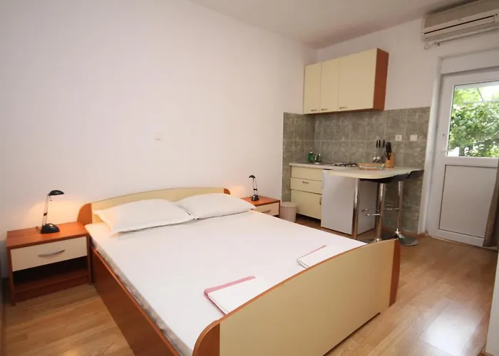 With Parking Space - 6696 * Makarská