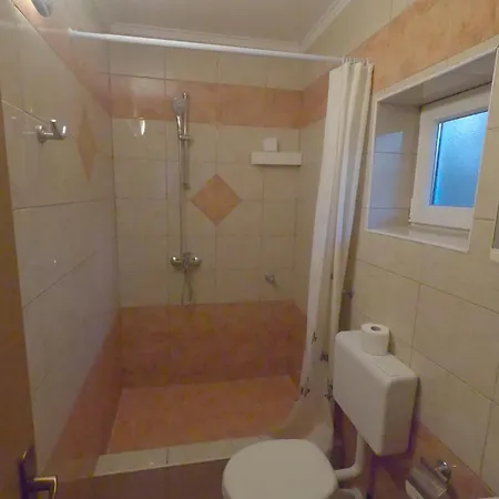 Apartment With A Parking Space - 6696 Makarska